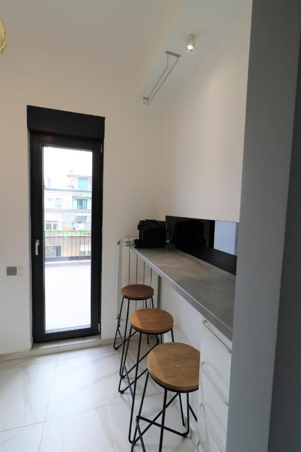Deluxe Skyline Retreat Studio - Old Town Boekarest Buitenkant foto
