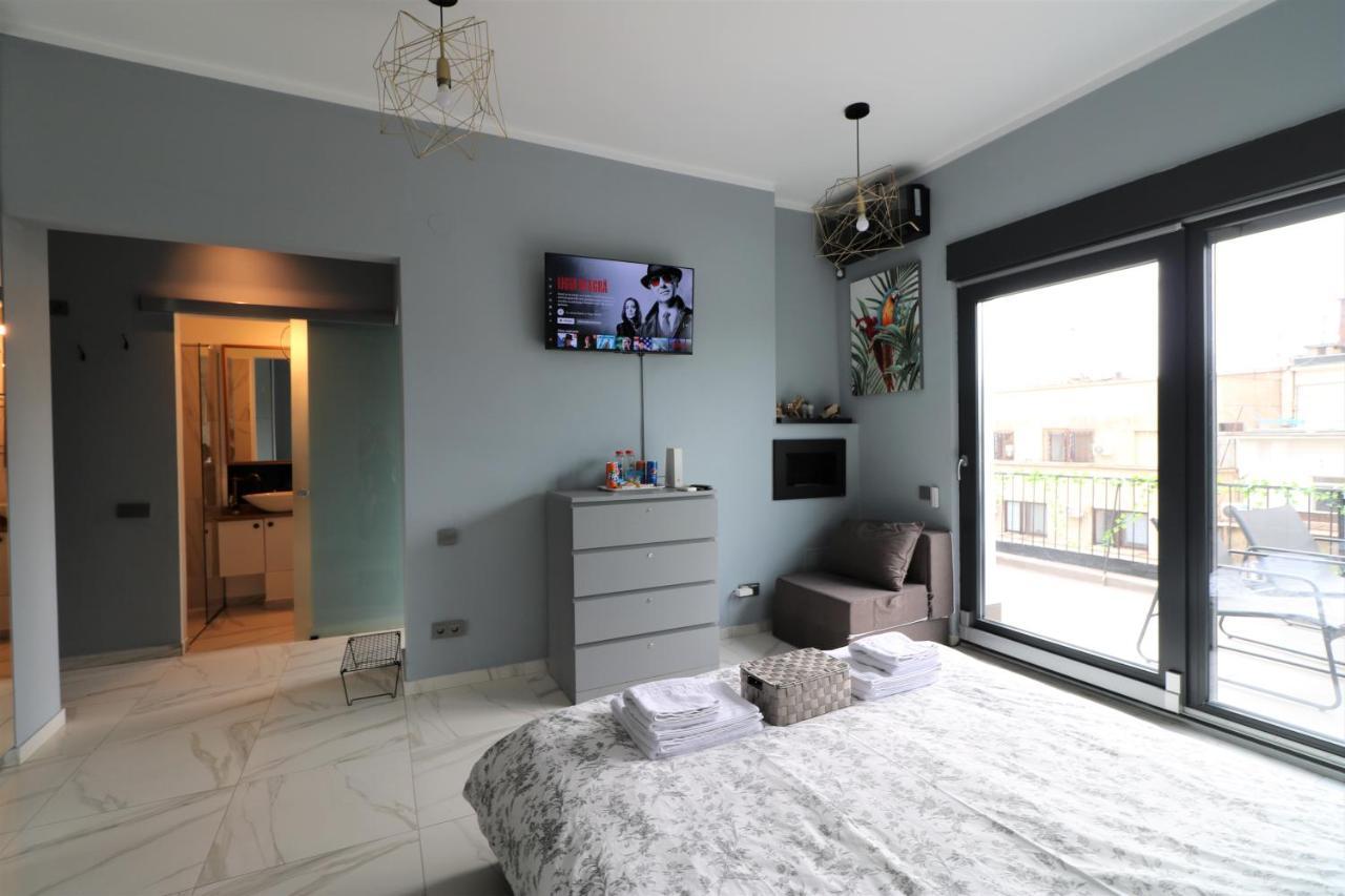 Deluxe Skyline Retreat Studio - Old Town Boekarest Buitenkant foto