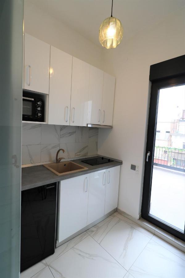 Deluxe Skyline Retreat Studio - Old Town Boekarest Buitenkant foto