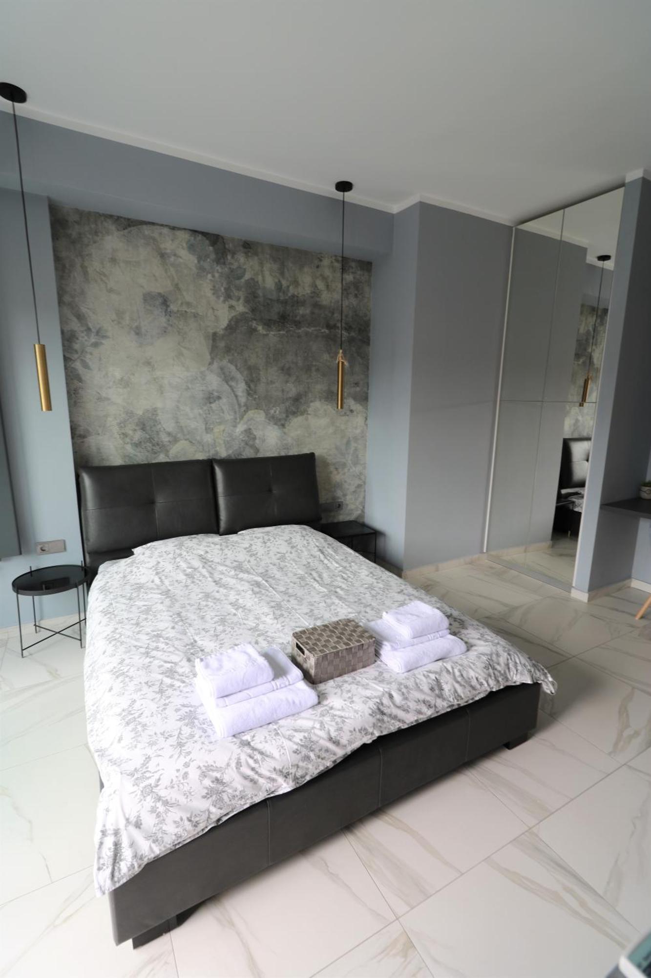 Deluxe Skyline Retreat Studio - Old Town Boekarest Buitenkant foto